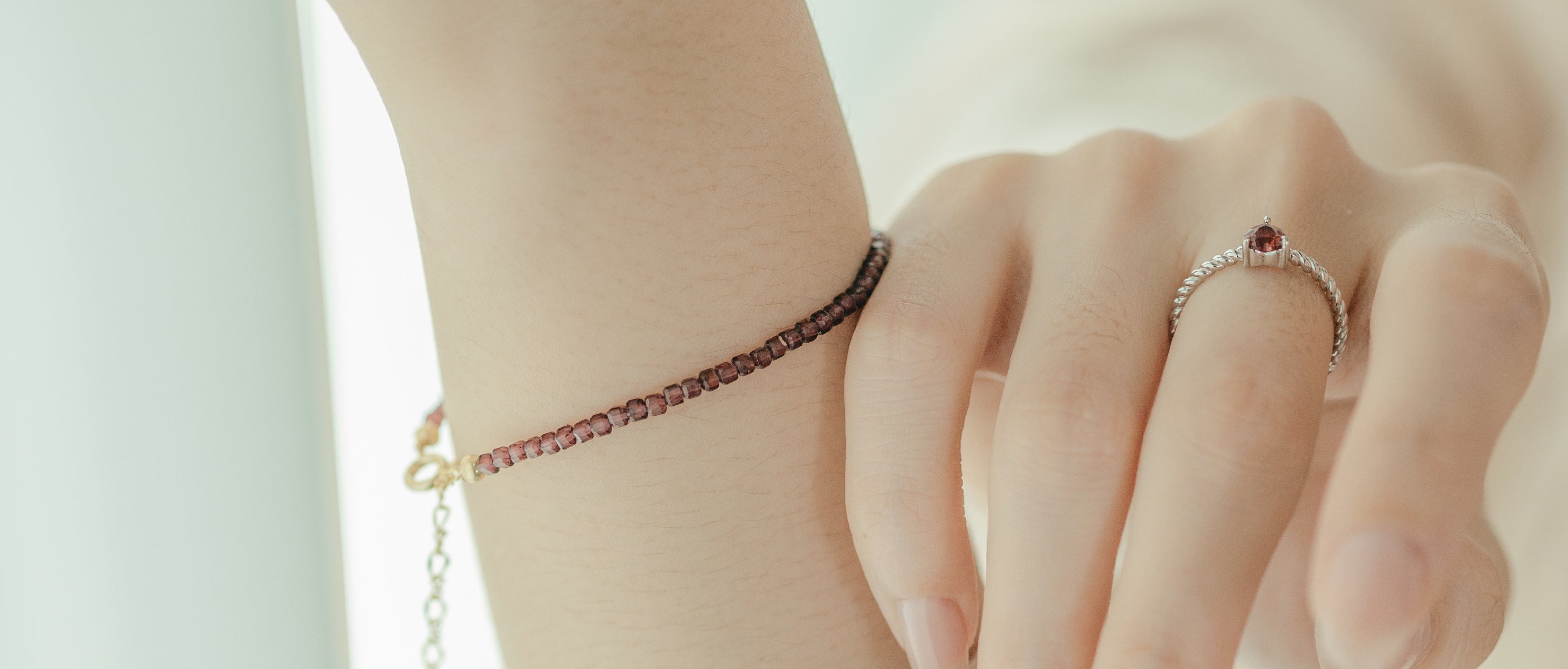 紅石榴 Red Garnet