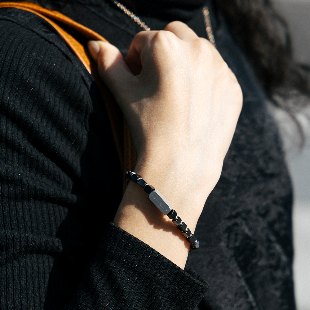 Nouvelle|Cube|赤鐵礦。黑瑪瑙手鏈