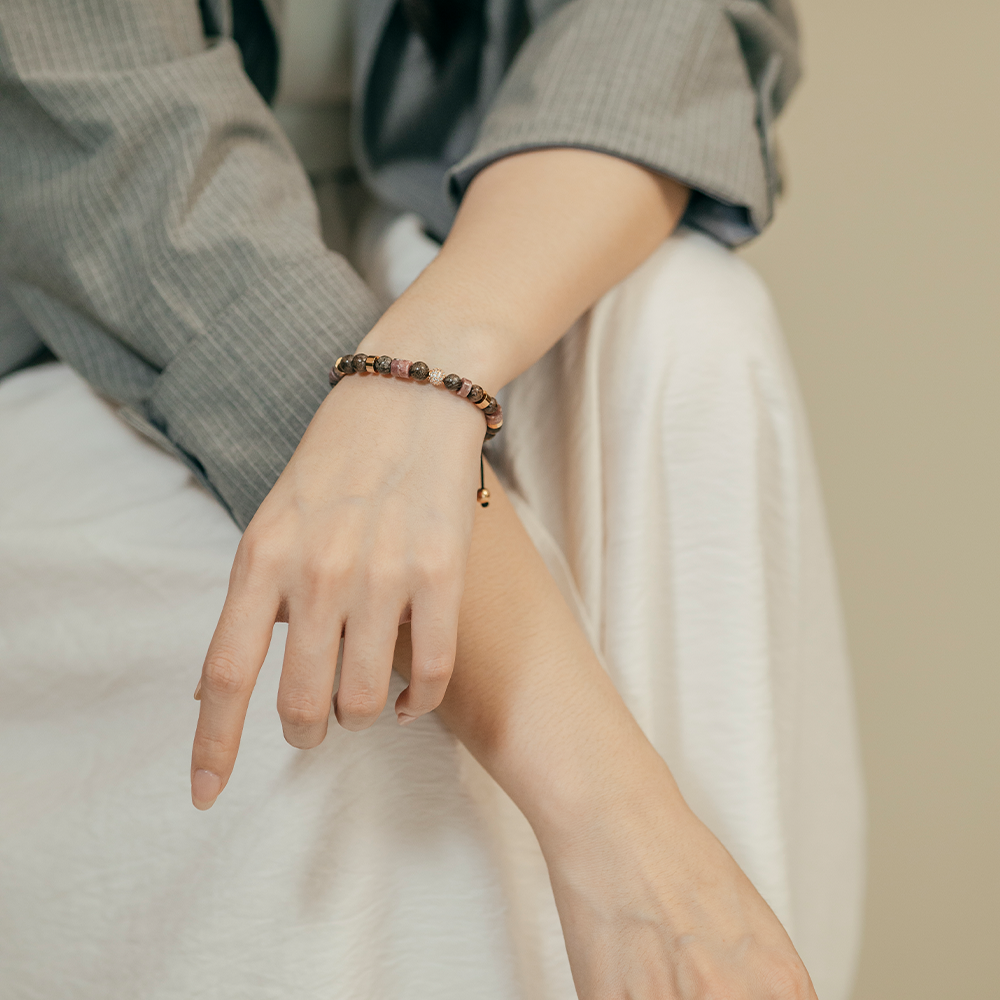 Nouvelle|Mysterious snow