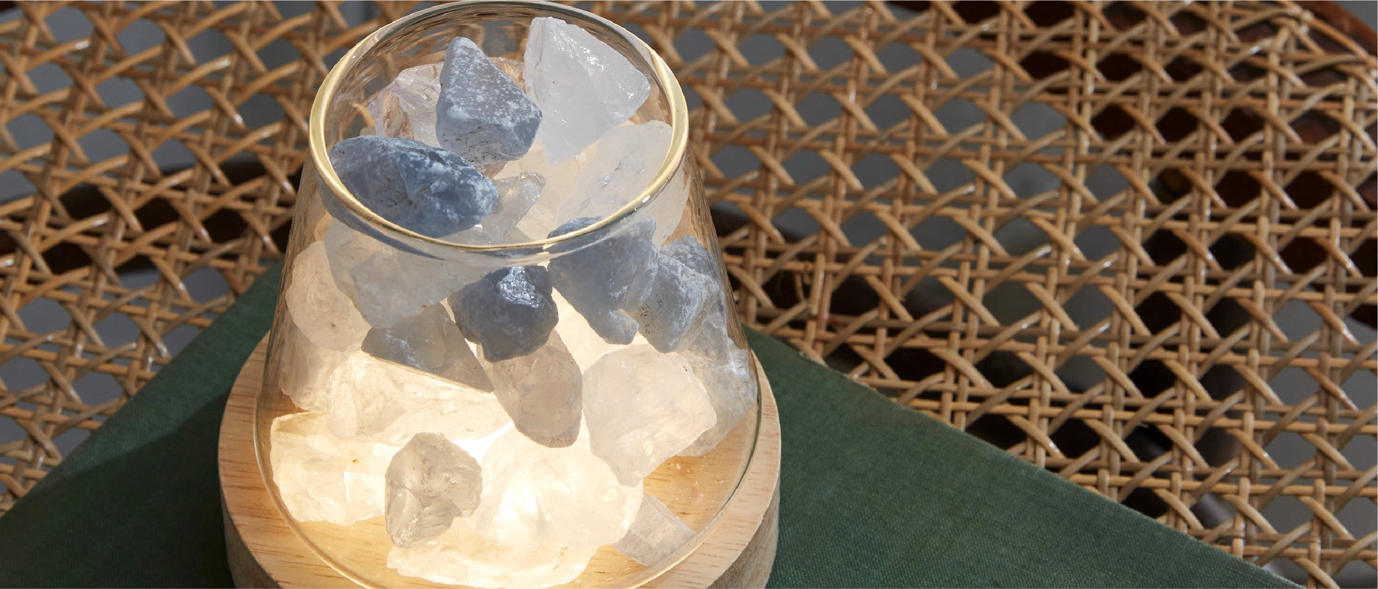 藍水晶 Blue Quartz